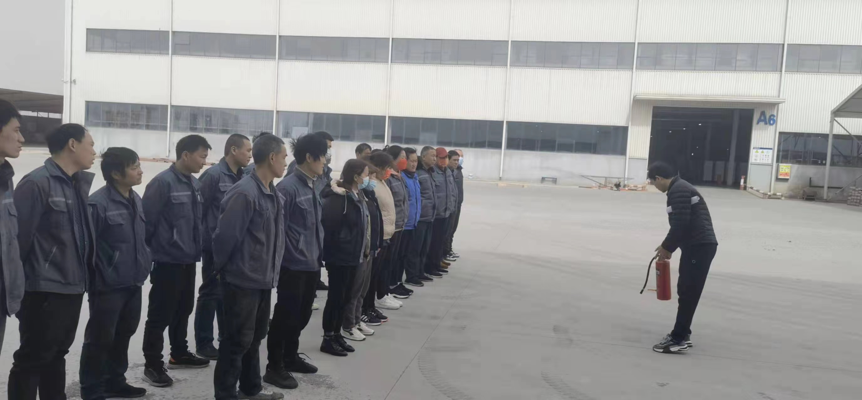 開(kāi)展消防演練，提升員工應(yīng)急能力